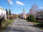 Alkotmny utca a templommal
