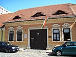 Az emlékház...