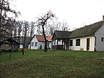 Nyárádi-kunyhó és Vörösfenyő kulcsosház