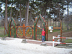 A bejáratnál